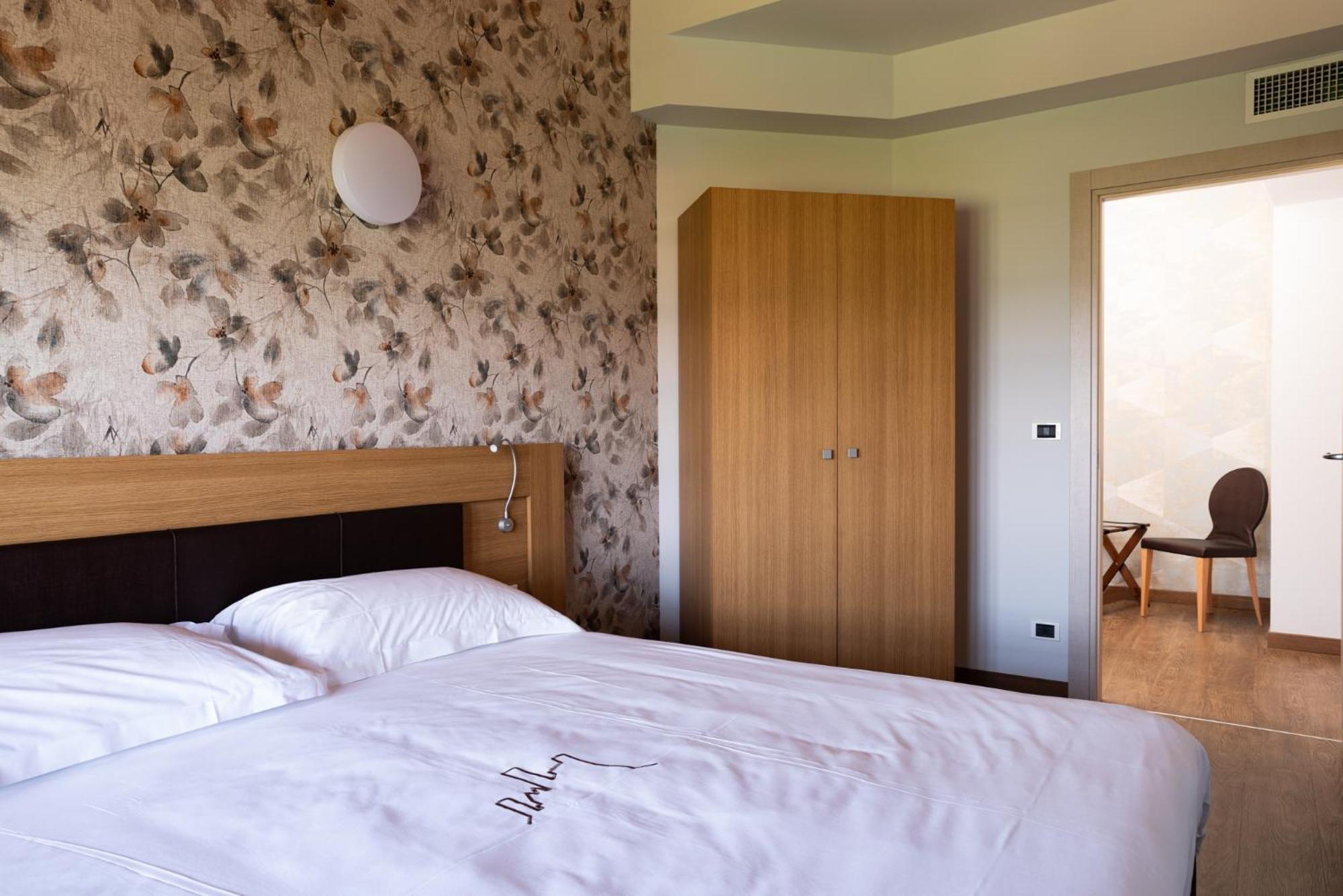 Hotel Le Torri - Castiglione Falletto