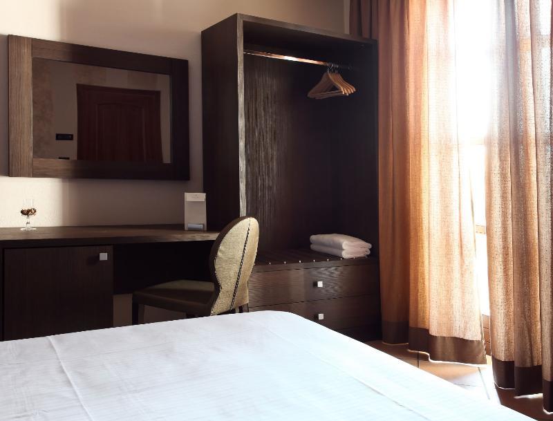 Le Torri - Castiglione Falletto Hotel Castiglione Falletto